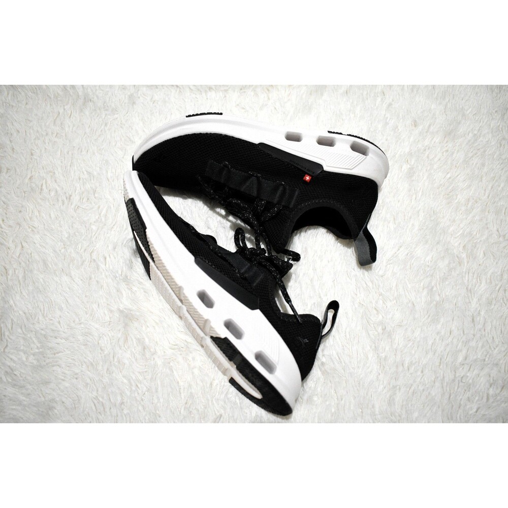 On Cloudeasy Womens Running Athletic Sneaker Black White 76.98441  US 8.5 EU 40 - Picture 10 of 16